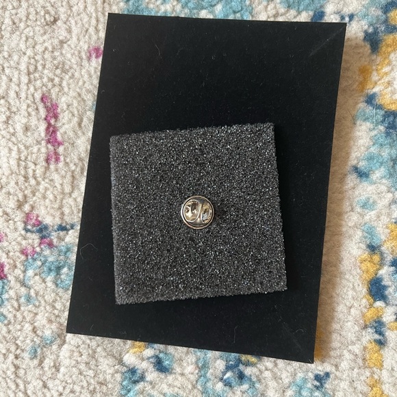 Karma is my Boyfriend Taylor Swift enamel pin - Picture 4 of 5